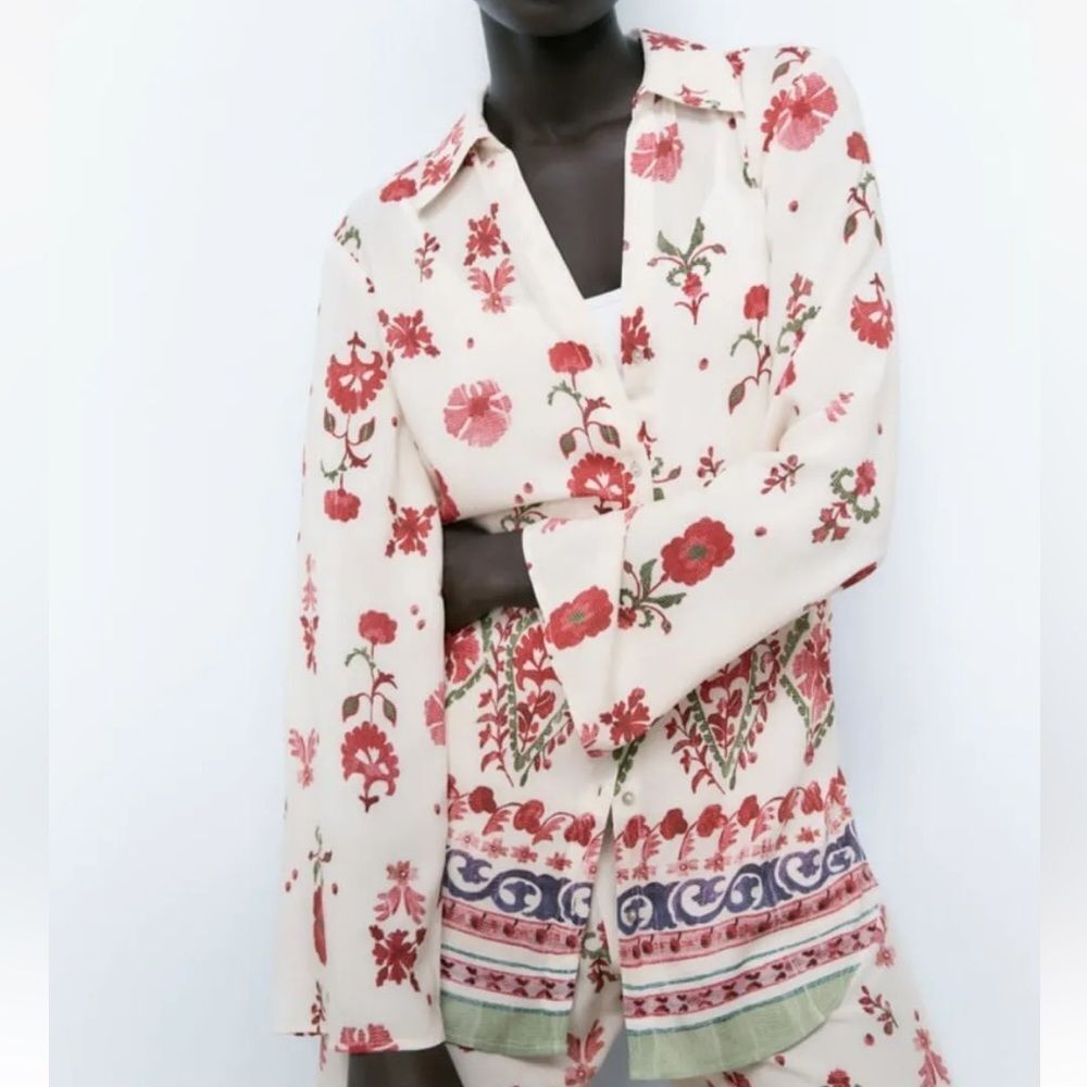 - Zara Floral Printed Top Size Large 100% Viscose
